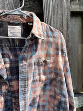 Load image into Gallery viewer, Large Mens Bleached Flannel Button Up
