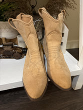 Load image into Gallery viewer, 6.5 French Connection NWOT Women's Carrie Western Cowboy Booties

