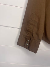 Load image into Gallery viewer, Large Wrangler Women’s Brown Western Pearl Snap Button Up Shirt
