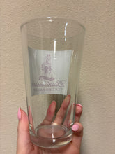 Load image into Gallery viewer, Budweiser Clydesdales Pint Glass Mug
