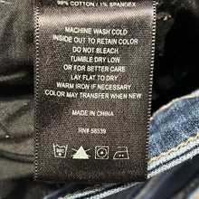 Load image into Gallery viewer, Size 8 KUT From The Kloth Distressed Denim Jeans

