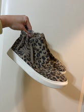 Load image into Gallery viewer, Size 9 Very G Leopard High Top Sneakers
