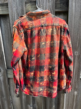Load image into Gallery viewer, Medium Mens Bleached Flannel Button Up
