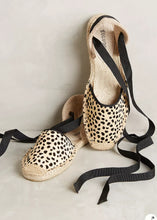 Load image into Gallery viewer, Size 9 Anthropologie Soludos Leopard Dot Espadrille Flat Sandals
