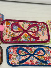 Load image into Gallery viewer, Floral Bow Patches
