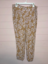 Load image into Gallery viewer, XL Aerie Tan &amp; Purple Printed Casual Jogger Pants
