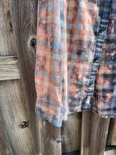 Load image into Gallery viewer, Large Mens Bleached Flannel Button Up
