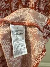 Load image into Gallery viewer, Large Old Navy Orange &amp; White Floral Dress

