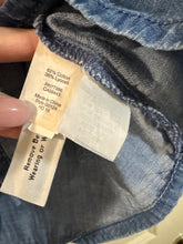 Load image into Gallery viewer, Large Madewell Chambray Top
