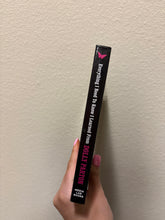 Load image into Gallery viewer, Dolly Parton Country Wisdom Coffee Table Book
