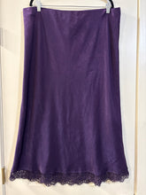 Load image into Gallery viewer, 1X (16W-18W) Terra &amp; Sky Purple Lace Hem Satin Skirt
