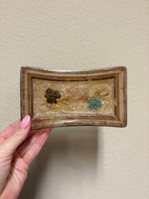 Load image into Gallery viewer, Vintage Resin Dried Flower Soap Dish Tray

