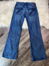 Load image into Gallery viewer, Size 26 7 FAM Dojo Denim Jeans
