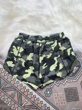 Load image into Gallery viewer, Size 6 Lululemon Green Camo Athletic Running Shorts
