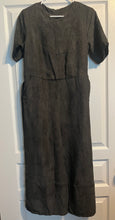 Load image into Gallery viewer, Medium Do+Be Dark Gray Suede Jumper
