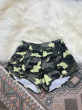 Load image into Gallery viewer, Size 6 Lululemon Green Camo Athletic Running Shorts
