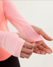 Load image into Gallery viewer, Small Lululemon Run: Turn It Up Long Sleeve
Pop Orange / Dune / Wagon Stripe Pop Orange
