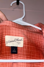 Load image into Gallery viewer, Small Universal Thread Plaid Flannel Button Up Shirt
