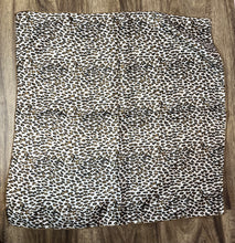 Load image into Gallery viewer, 20x20” Leopard Print Silk Wild Rag
