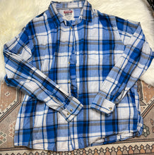 Load image into Gallery viewer, Xl Mens Wrangler Blue White Cotton Plaid Button Up Shirt
