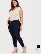 Load image into Gallery viewer, 4X Torrid Champagne Studio Knit Surplice Plus Size Bodysuit
