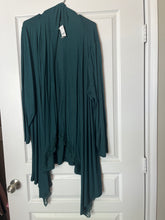 Load image into Gallery viewer, 26/28 Lane Bryant NWT Emerald Green Lace Plus Size Kimono
