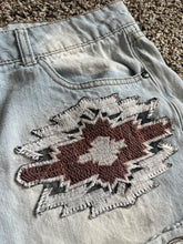 Load image into Gallery viewer, Size 11 Cali 1850 Light Wash Boho Western Embroidered Denim Shorts
