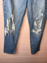 Load image into Gallery viewer, Size 13 Cello Distressed Mom Jeams
