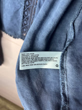 Load image into Gallery viewer, Small Knox Rose Blue Sleeveless Cardigan
