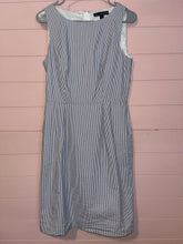 Load image into Gallery viewer, Size 6 Brooks Brothers Seersucker Stripe Cotton Dress
