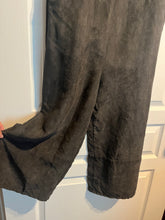 Load image into Gallery viewer, Medium Do+Be Dark Gray Suede Jumper
