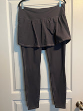 Load image into Gallery viewer, Large Athleta High Rise Chaturanga 2 in 1 Tight Leggings
