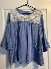 Load image into Gallery viewer, XL Loft Ruffle Bell Sleeve Blouse
