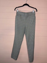 Load image into Gallery viewer, 10 Petite Worthington Pull On Skinny Dress Pants
