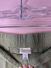 Load image into Gallery viewer, Large A New Day Green Linen Pants
