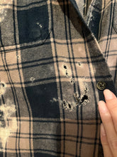 Load image into Gallery viewer, Medium Faded Glory Distressed Bleached Flannel
