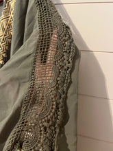 Load image into Gallery viewer, 1XL/2XL Kori Plus Size Boho Embroidered Kimono
