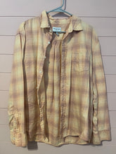 Load image into Gallery viewer, Large Arizon Jean Co Light Pink Long Sleeve Thin Flannel
