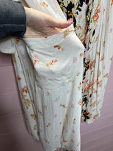 Load image into Gallery viewer, Medium Band Of Gypsies Cream Floral Kimono Cardigan
