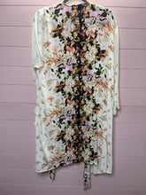Load image into Gallery viewer, Medium Band Of Gypsies Cream Floral Kimono Cardigan
