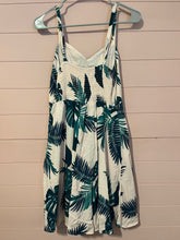 Load image into Gallery viewer, Medium Old Navy Light Pink Tropical Dress
