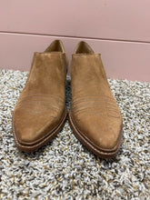 Load image into Gallery viewer, 7.5 Gianni Bini Lets Dance Brown Leather Pointy Toe Cowboy Booties
