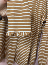 Load image into Gallery viewer, 1X Croft &amp; Barrow Brown Stripe Ruffle Top
