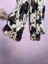 Load image into Gallery viewer, 6-7T Girls Cow Print Jumper
