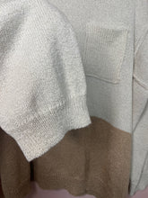 Load image into Gallery viewer, Large O&amp;O Thin Lightweight Sweater
