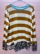 Load image into Gallery viewer, Medium Impressions Stripe Leopard Top
