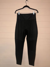 Load image into Gallery viewer, Large Spanx Black High Waisted Leggings
