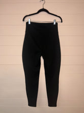 Load image into Gallery viewer, Large Spanx Black High Waisted Leggings
