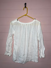 Load image into Gallery viewer, Size 2 J. Crew White Linen Top
