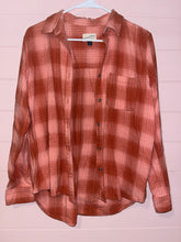 Load image into Gallery viewer, Small Universal Thread Plaid Flannel Button Up Shirt
